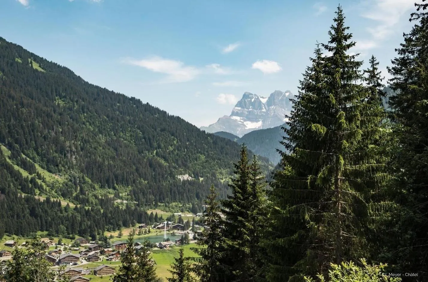 Le Linga Lgb203 Telecabine & Mountain 4 Pers Chatel 0*,  France